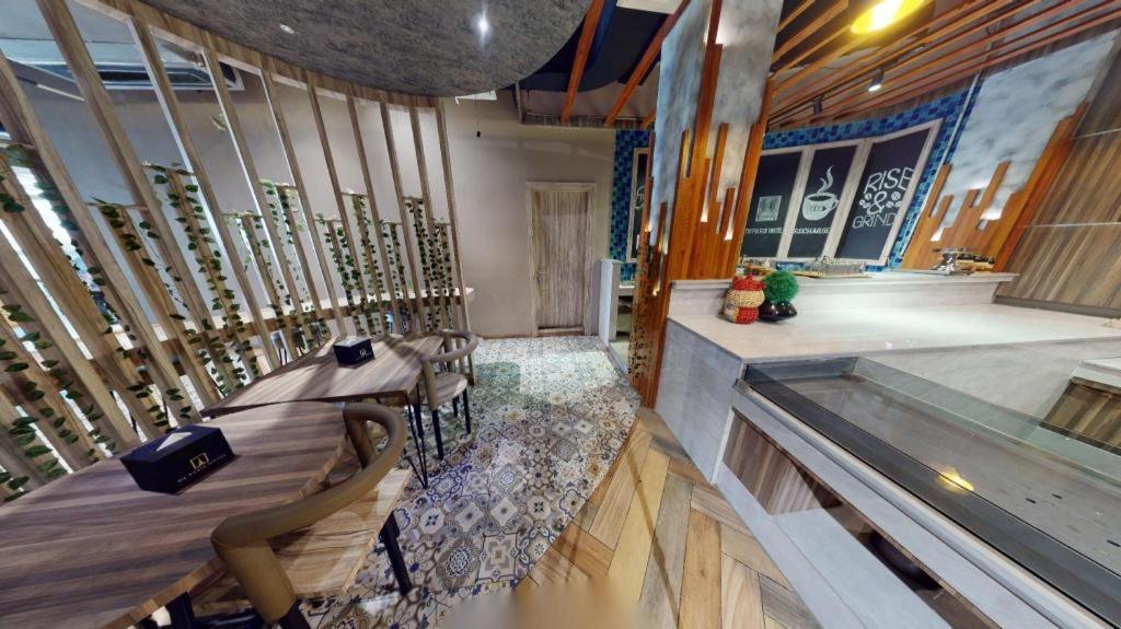De Paris Hotel Medan Exterior foto