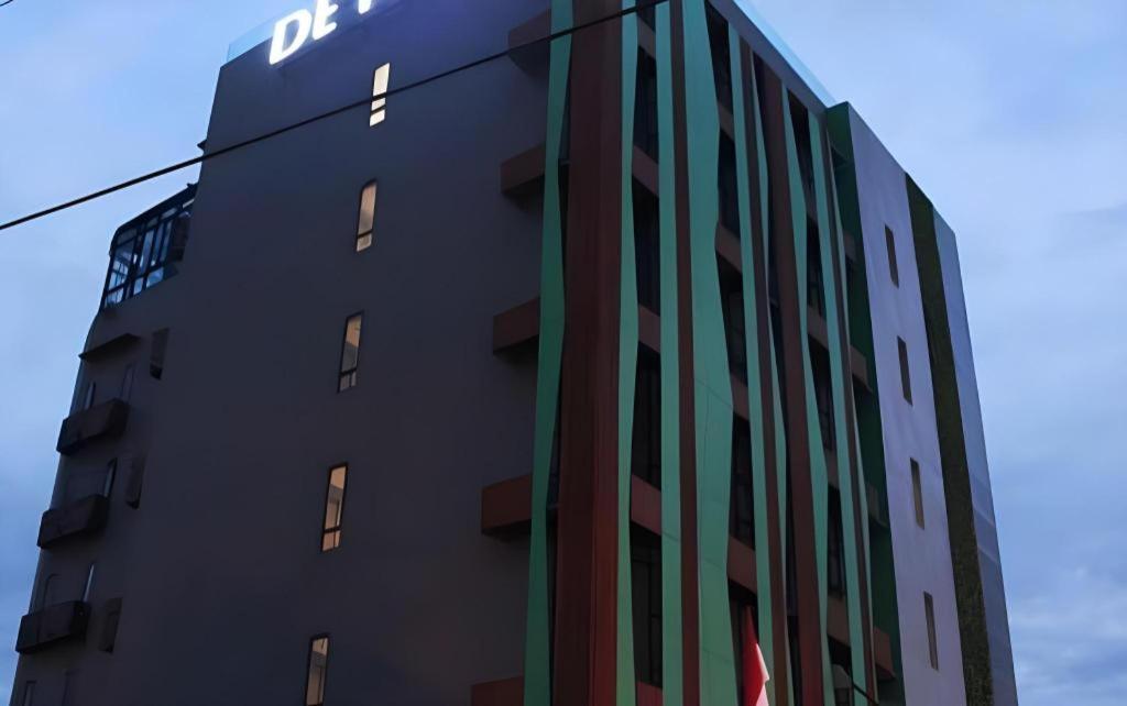 De Paris Hotel Medan Exterior foto